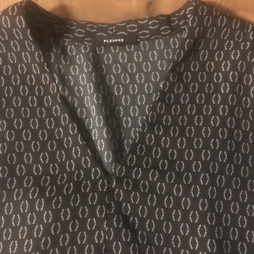 PLEIONE blouse - Perfect condition.